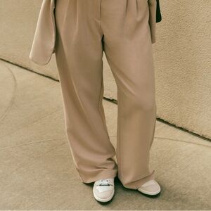 NWT Abercrombie tailored pant